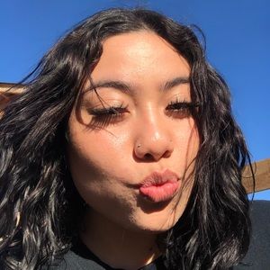 Meet your Posher, Alondra